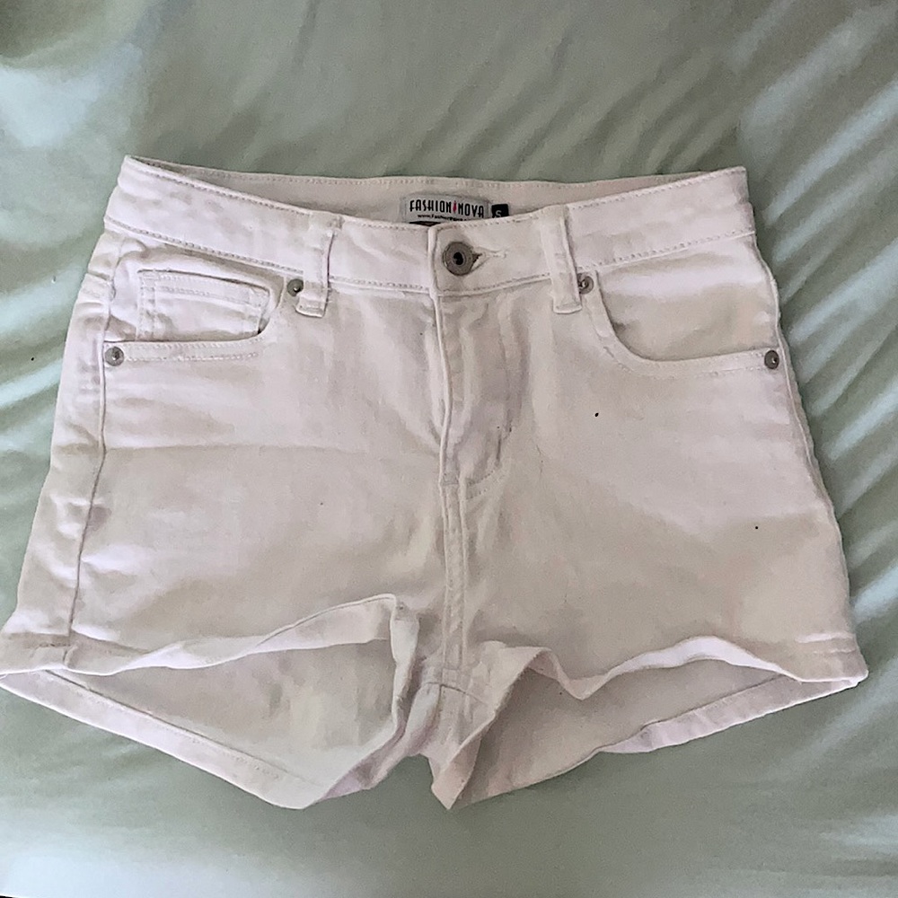 White, high waist shorts by fashion nova